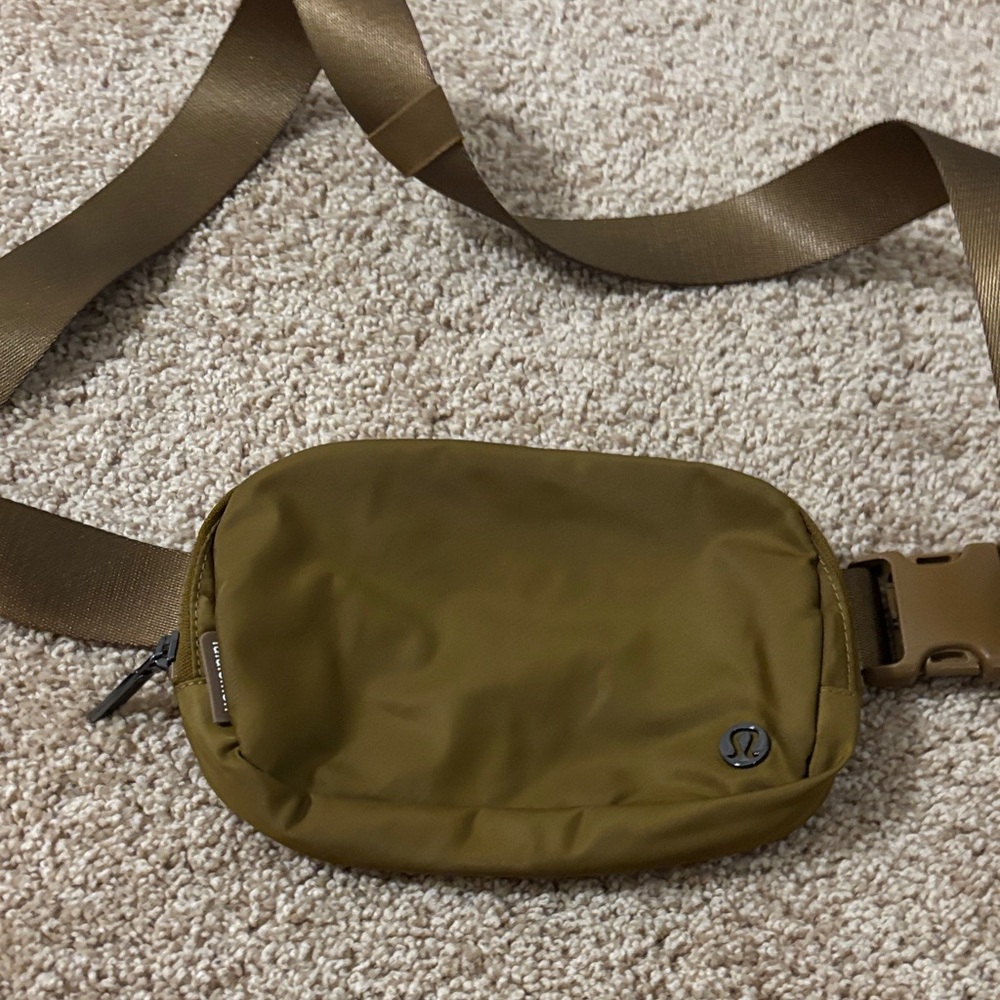 Lululemon Athletica Khaki Belt Bag